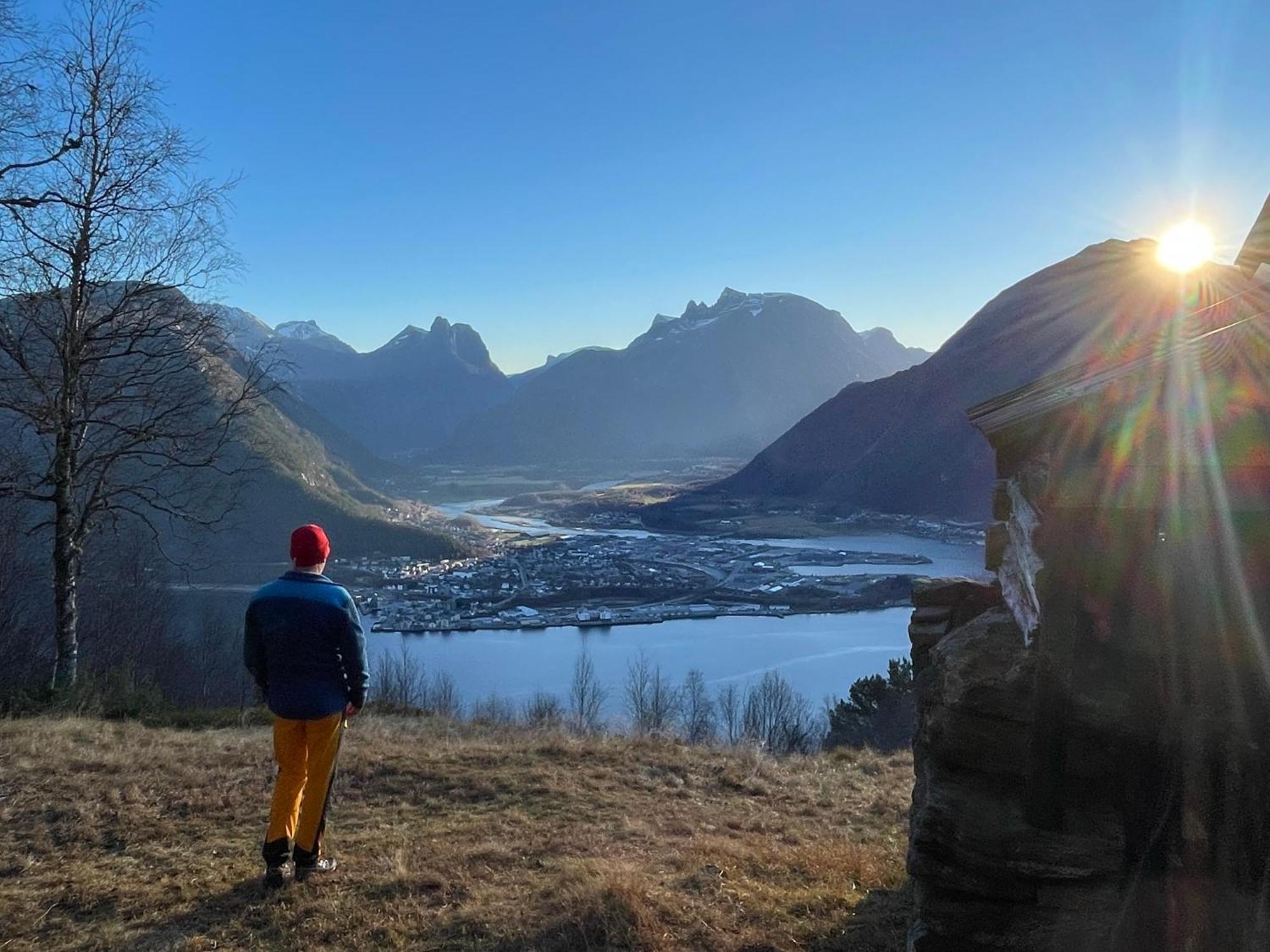 Apartamento Bakkebo Rampestreken Åndalsnes Exterior foto