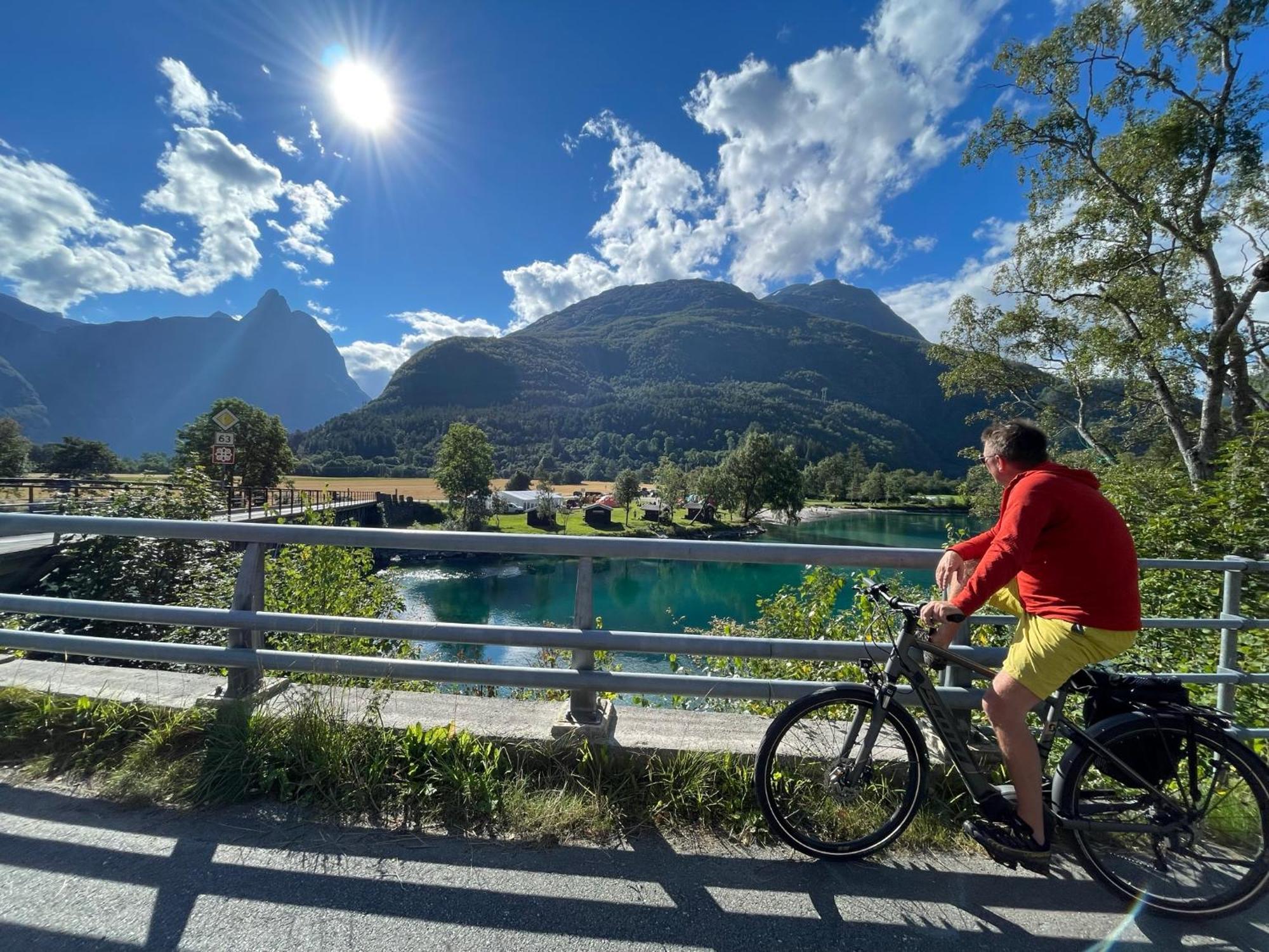 Apartamento Bakkebo Rampestreken Åndalsnes Exterior foto