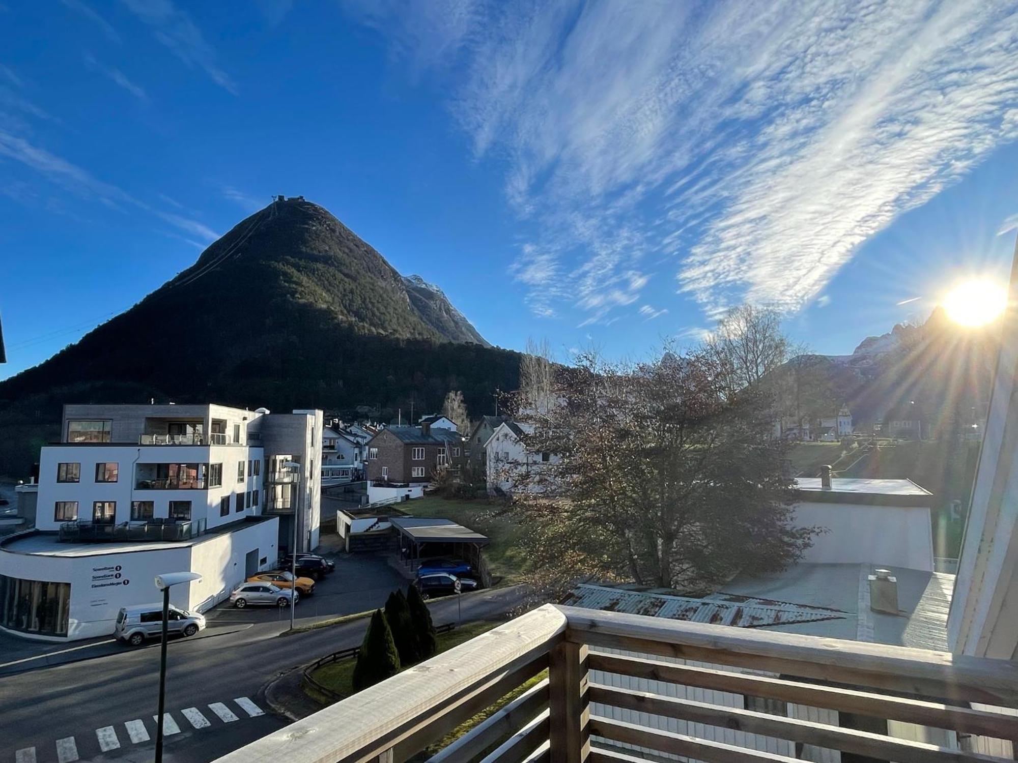 Apartamento Bakkebo Rampestreken Åndalsnes Exterior foto